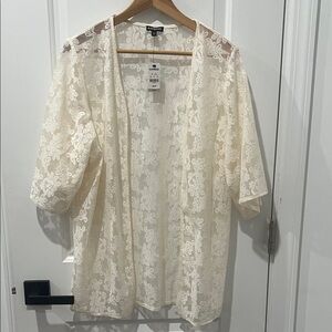 Express Ivory Lace Kimono, Size XS (Fits Oversized).‎